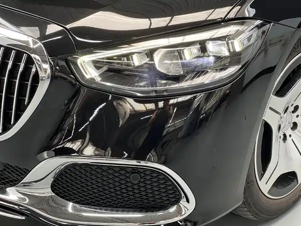 Mercedes-Benz Maybach S-Class 2025