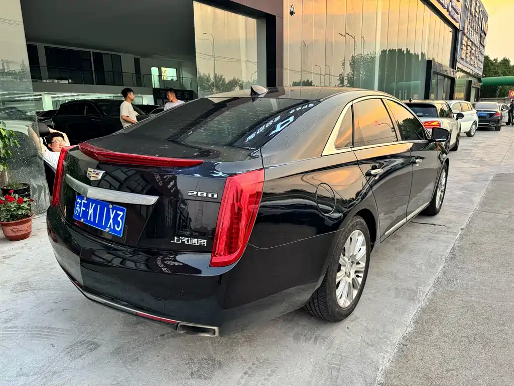 Cadillac XTS 2017 — фото 4