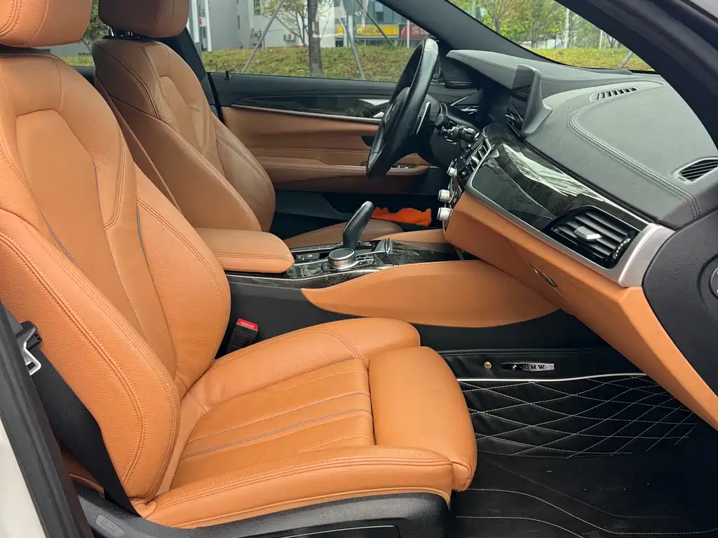 BMW 6 Series GT 2020 — фото 9