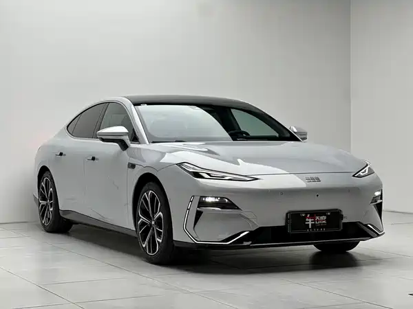 Geely Galaxy E8 2025