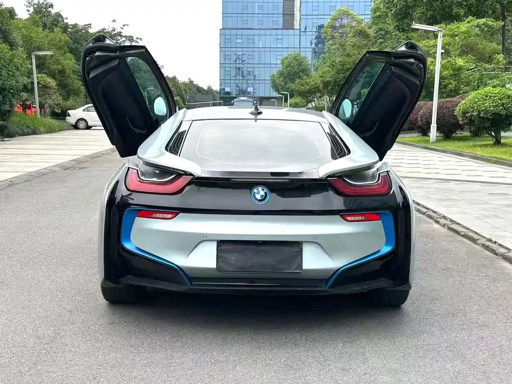 BMW i8 2018 — фото 7