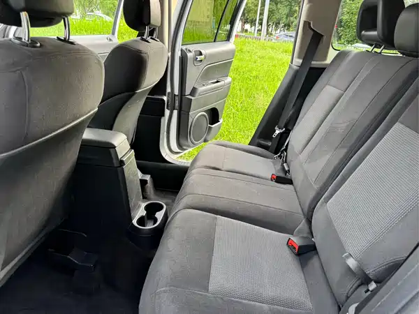 Jeep Freelancer 2015