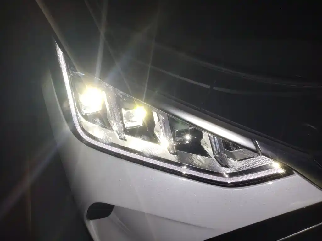 BYD Song PLUS New Energy 2022 — фото 7