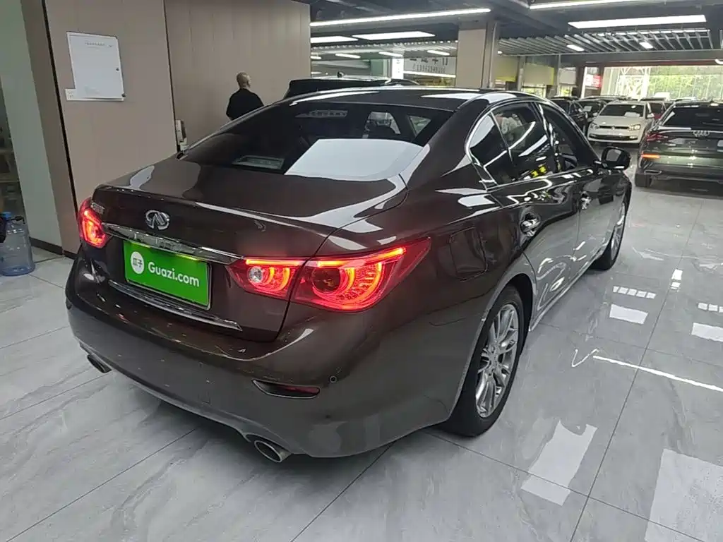 Infiniti Q50L 2017
