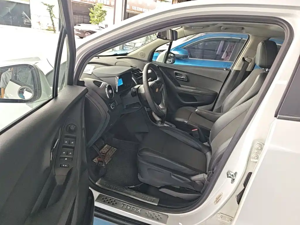 Chevrolet Trax 2015 — фото 16