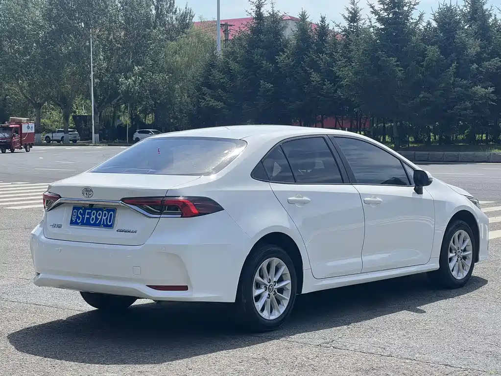 Toyota Corolla 2022 — фото 10