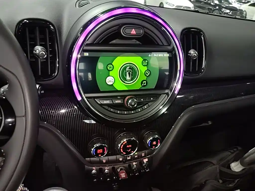 MINI Countryman 2018 — фото 13