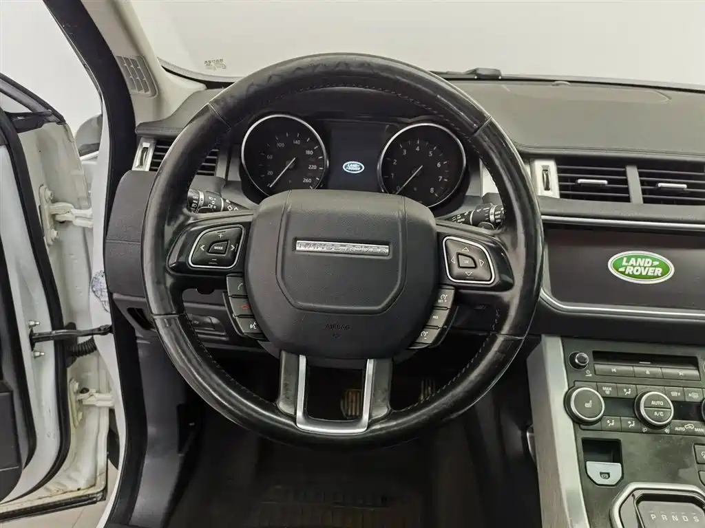 Land Rover Evoque 2018 — фото 11