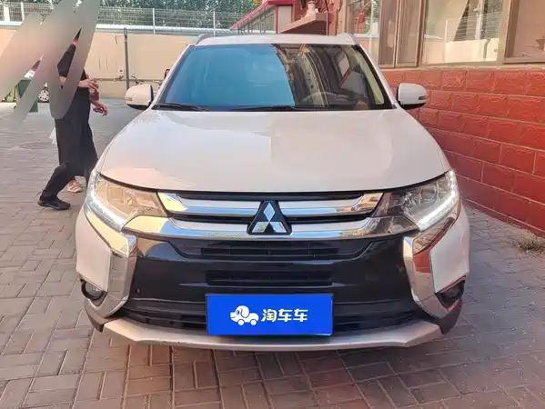 Mitsubishi Outlander 2018