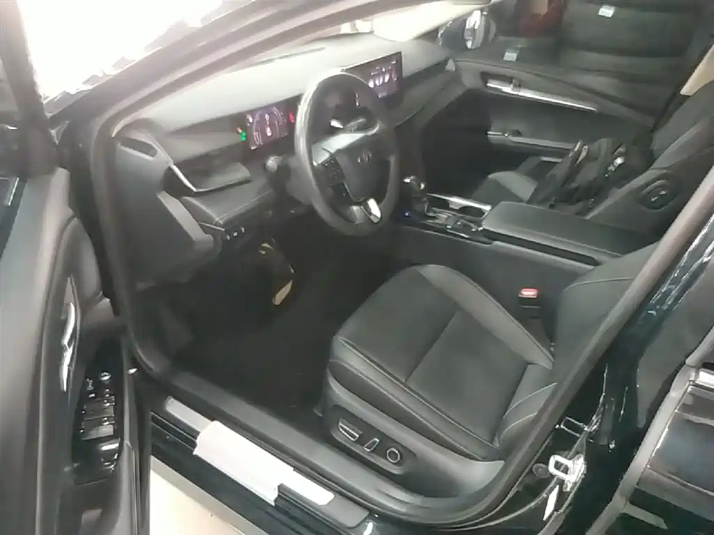 Toyota Camry 2024 — фото 16