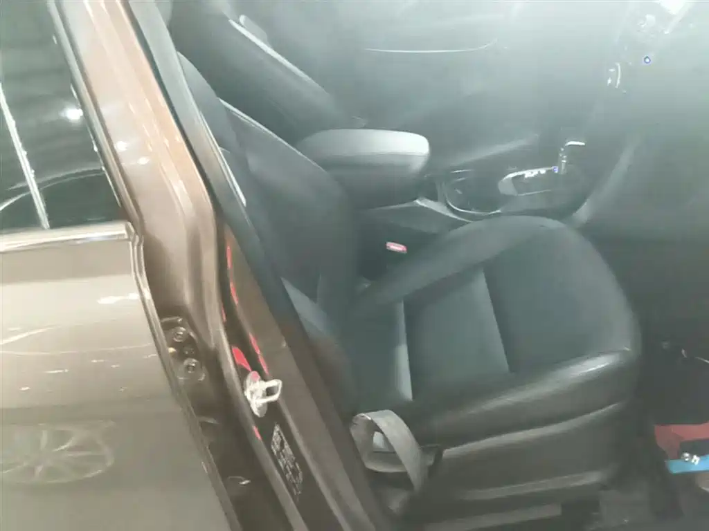 Hyundai Santa Fe 2016 — фото 25