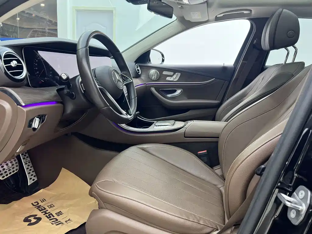 Mercedes-Benz E-Class 2023 — фото 19