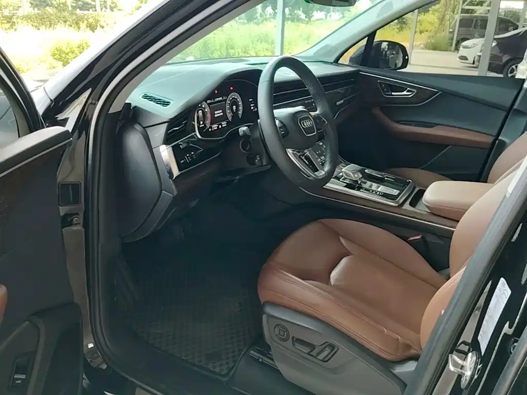 Audi Q7 2022 — фото 16