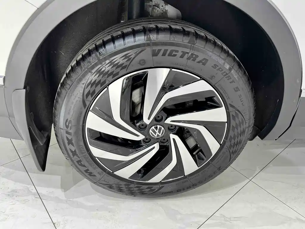 Volkswagen Tiguan L 2023 — фото 20