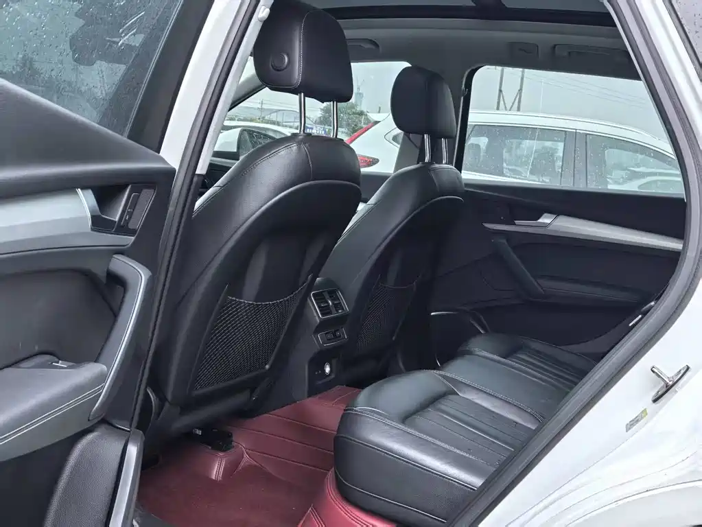Audi Q5L 2020