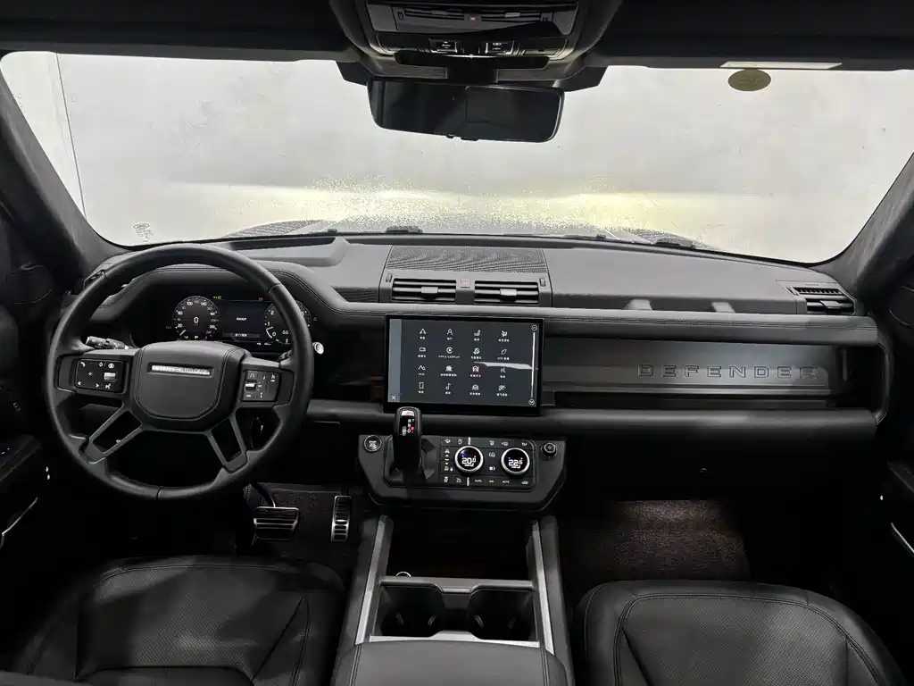 Land Rover Defender 2025 — фото 15