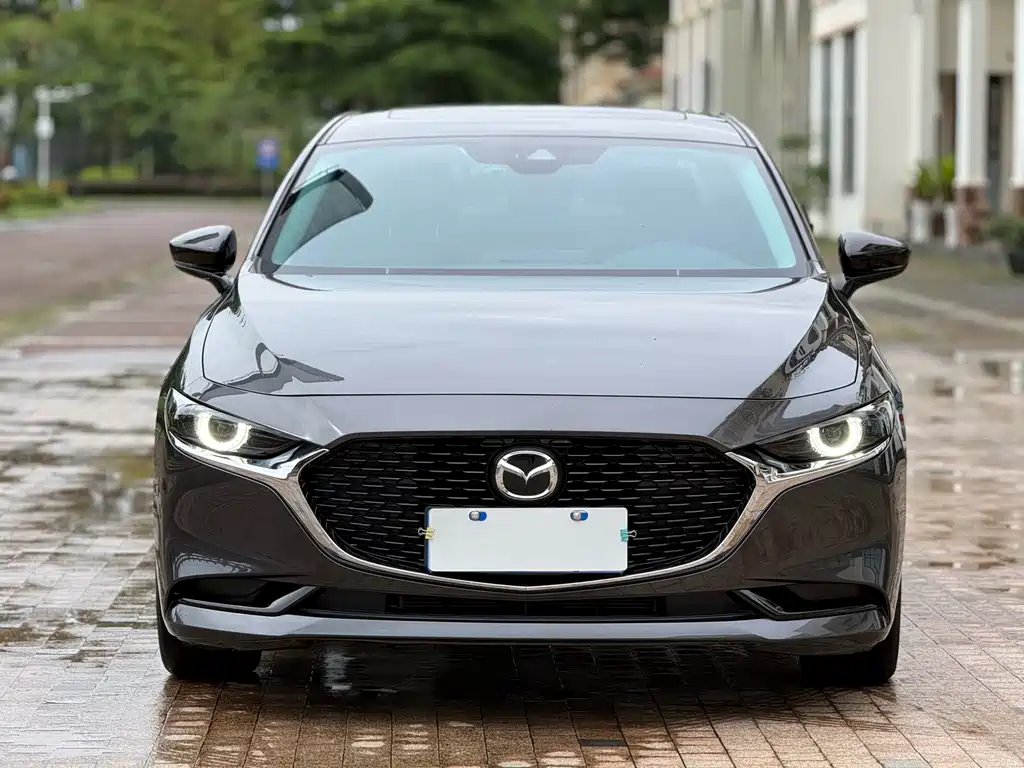 Mazda 3 Axela 2023