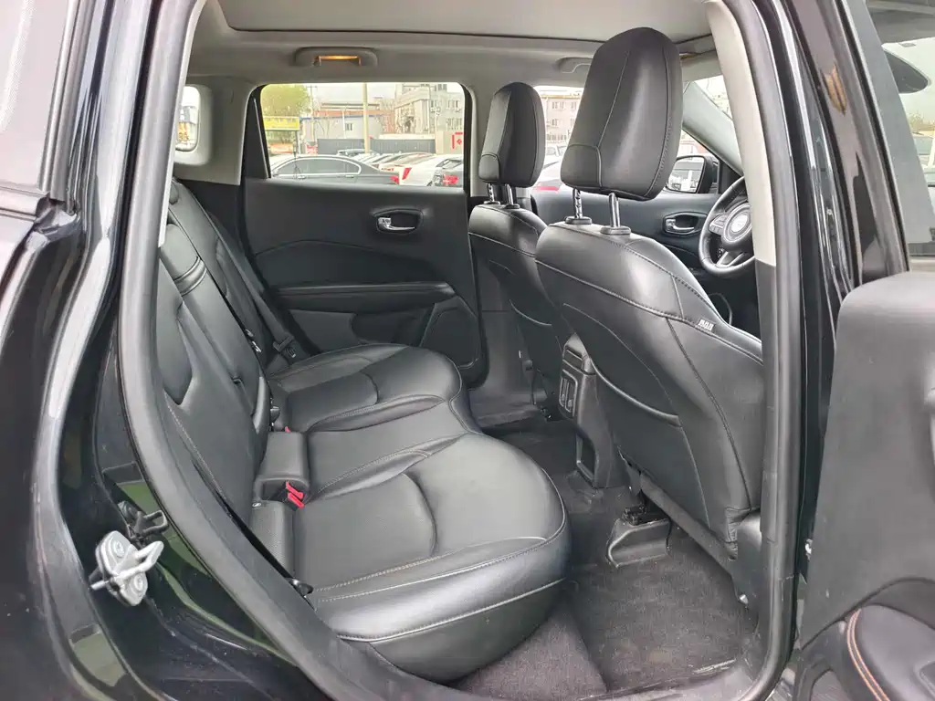 Jeep Compass 2020 — фото 20