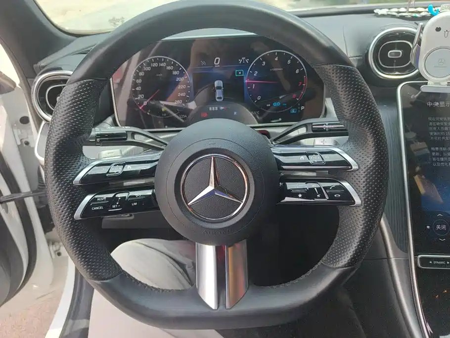 Mercedes-Benz C-Class 2023 — фото 15