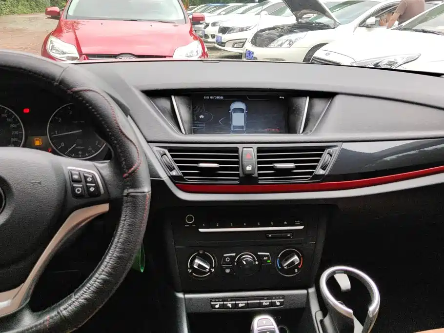 BMW X1 2016 — фото 13