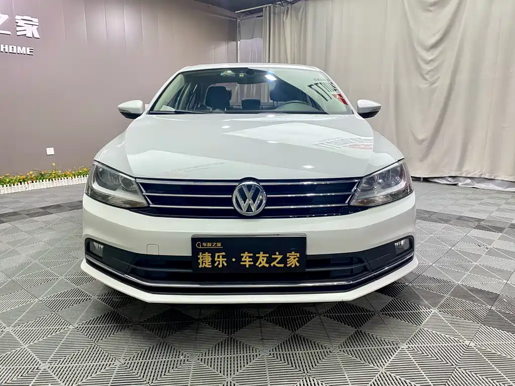 Volkswagen Sagitar 2017
