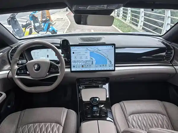 BYD Han 2025