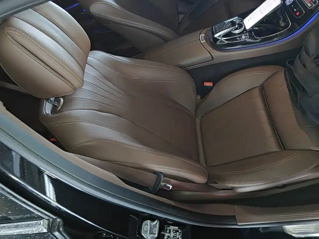Mercedes-Benz E-Class 2017 — фото 25