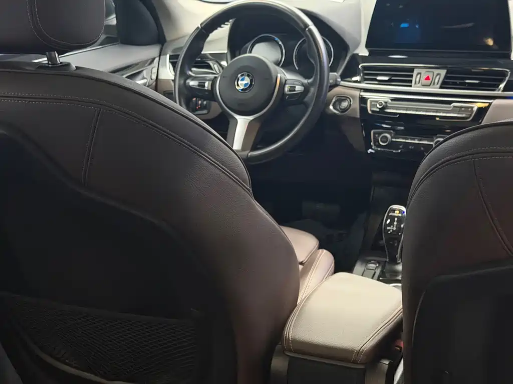 BMW X1 2021 — фото 8