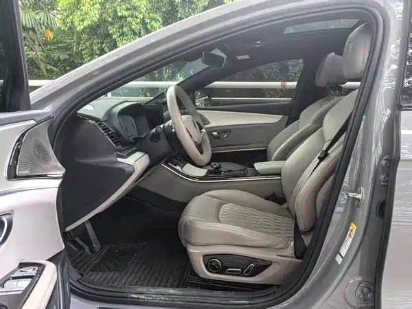 BYD Han 2025