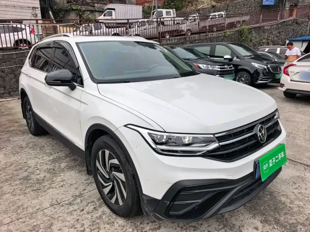 Volkswagen Tiguan L 2024 — фото 4