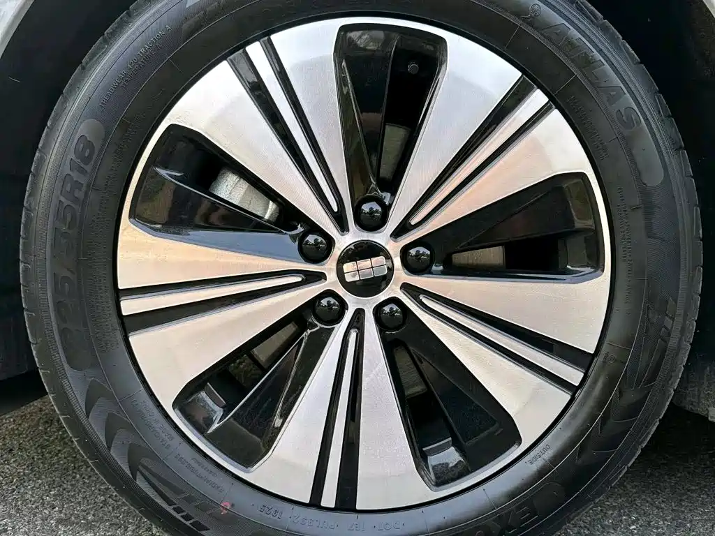 Geely Galaxy A7 EM 2025 — фото 16