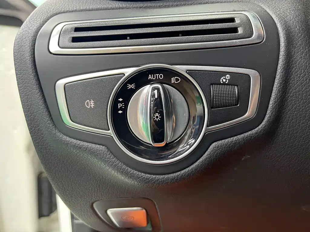 Mercedes-Benz C-Class 2015 — фото 18