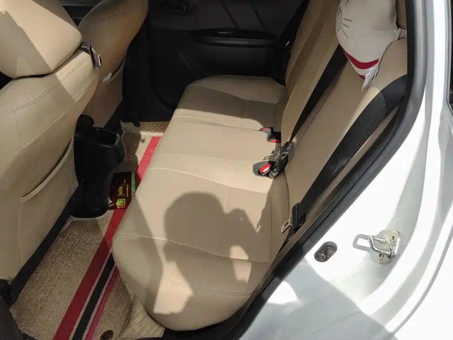 Toyota Yaris L 2019 — фото 11
