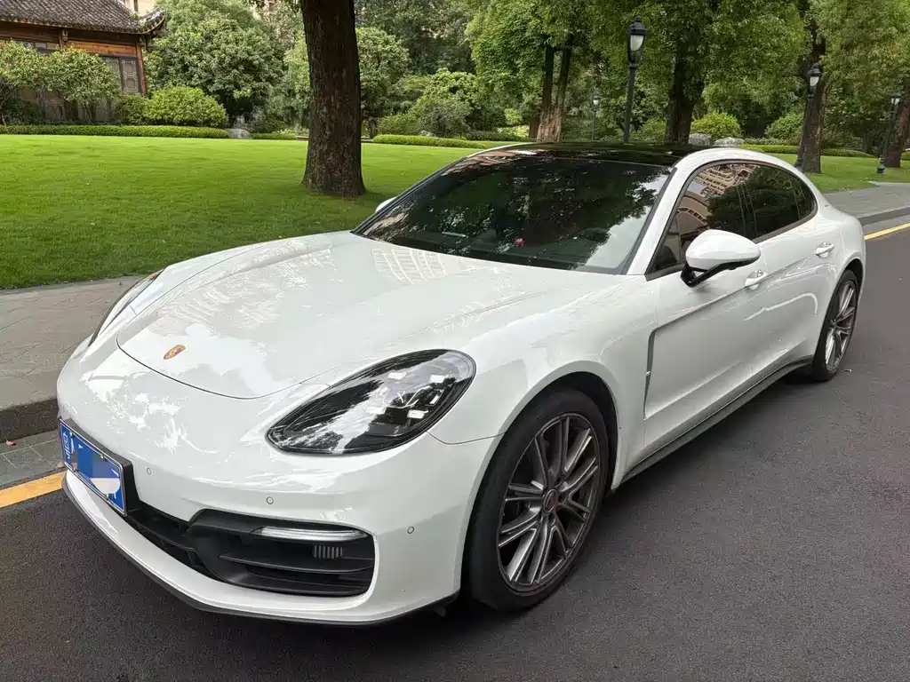 Porsche Panamera 2024 — фото 1