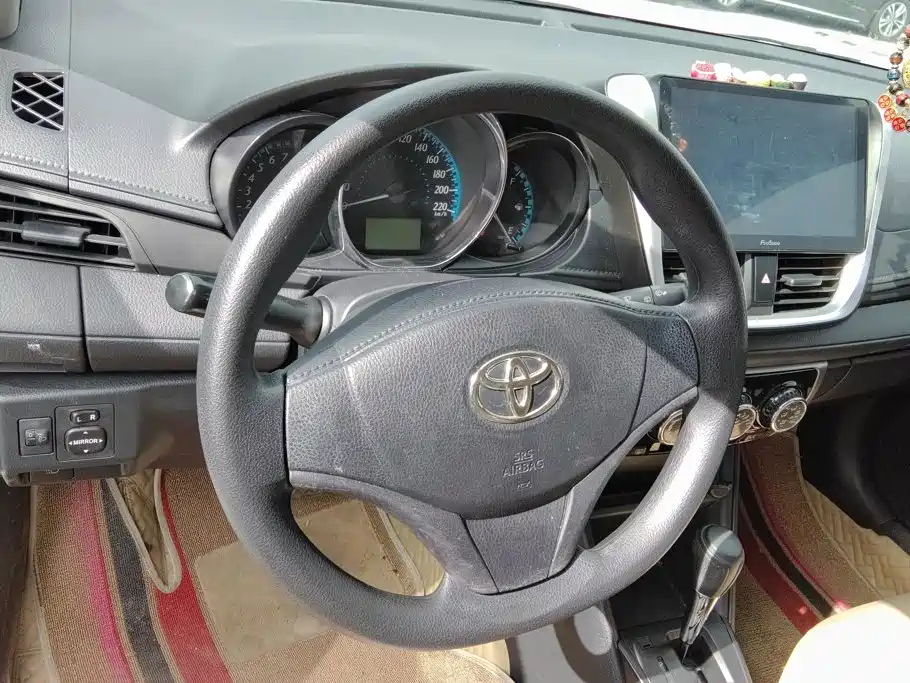 Toyota Yaris L 2019 — фото 15