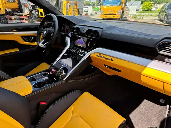 Lamborghini Urus 2023