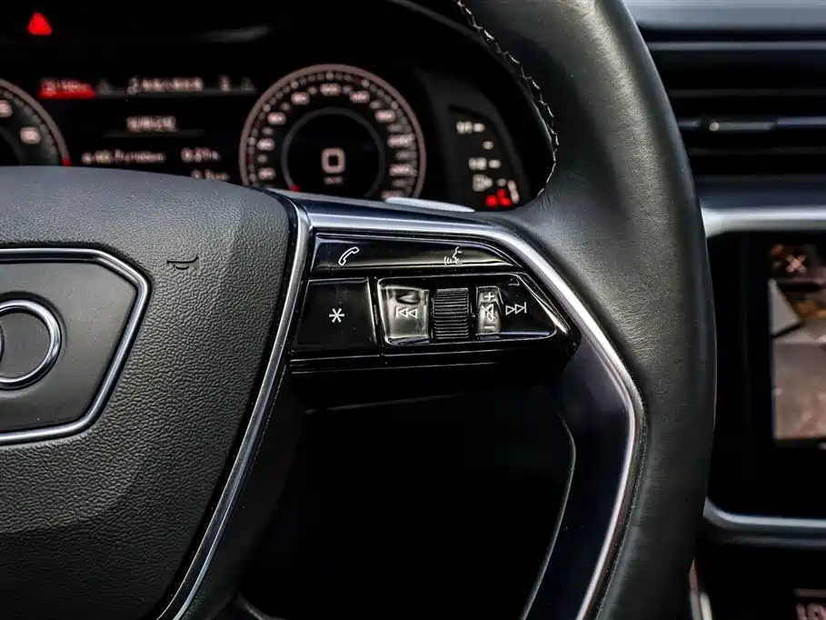 Audi A7L 2024 — фото 29