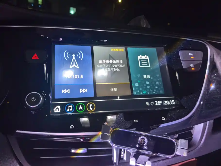 Buick Envision Plus 2020 — фото 13