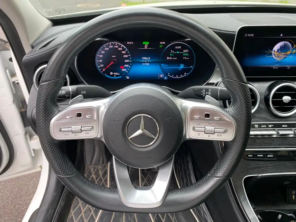 Mercedes-Benz C-Class 2020 — фото 10