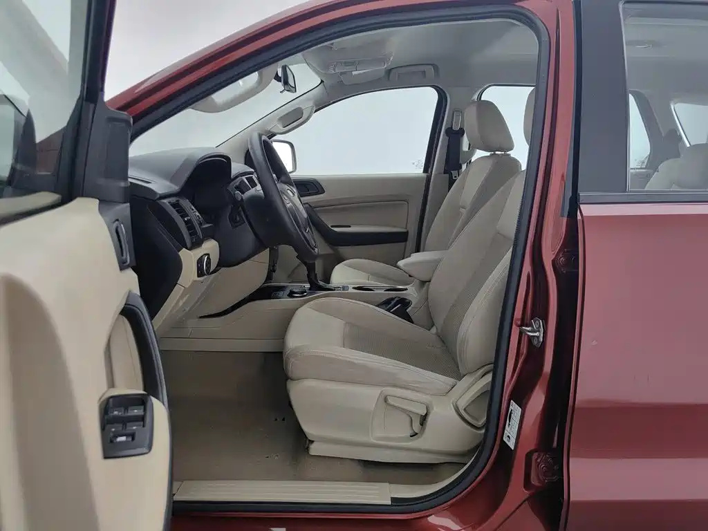 Ford Everest 2017 — фото 10