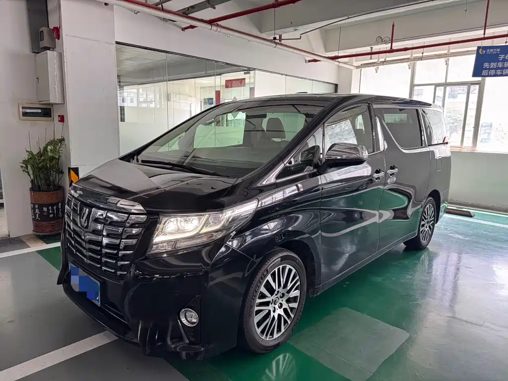 Toyota Alphard 2018 — фото 1