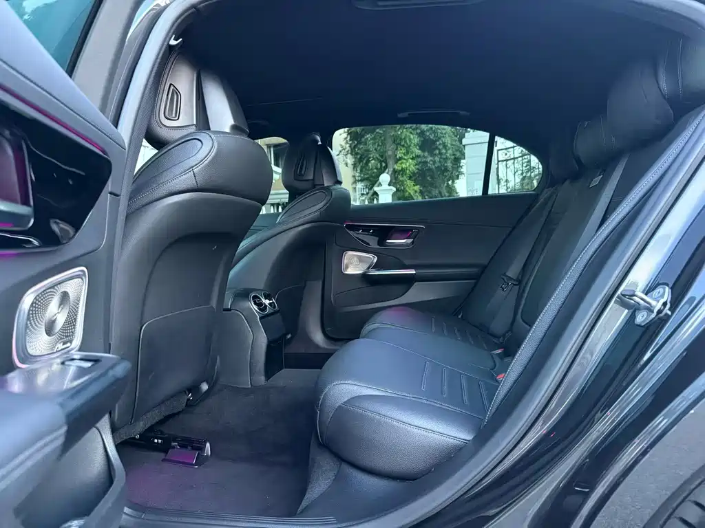 Mercedes-Benz C-Class 2022 — фото 8