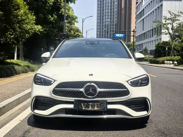 Mercedes-Benz C-Class 2025