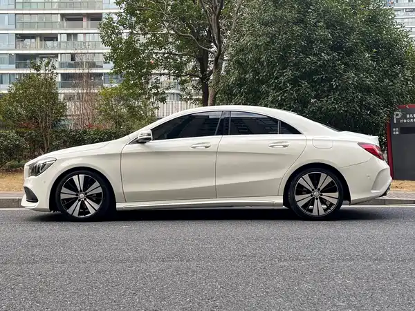 Mercedes-Benz CLA 2017