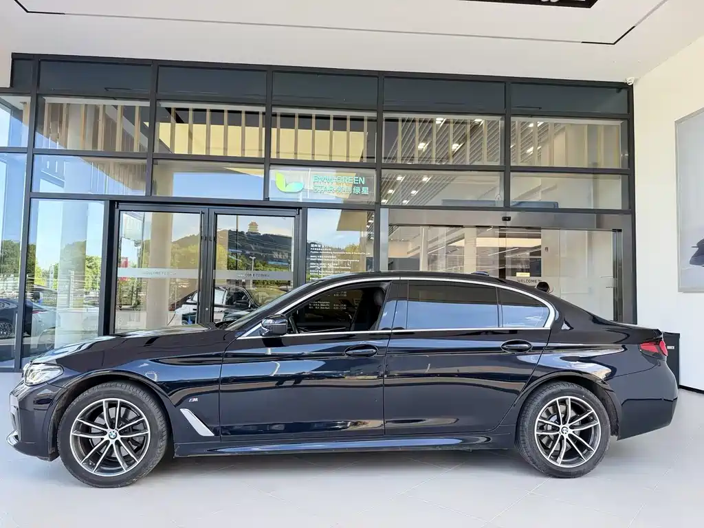 BMW 5 Series 2024