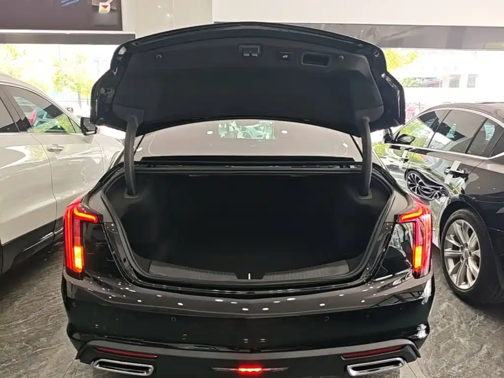 Cadillac CT5 2025 — фото 19