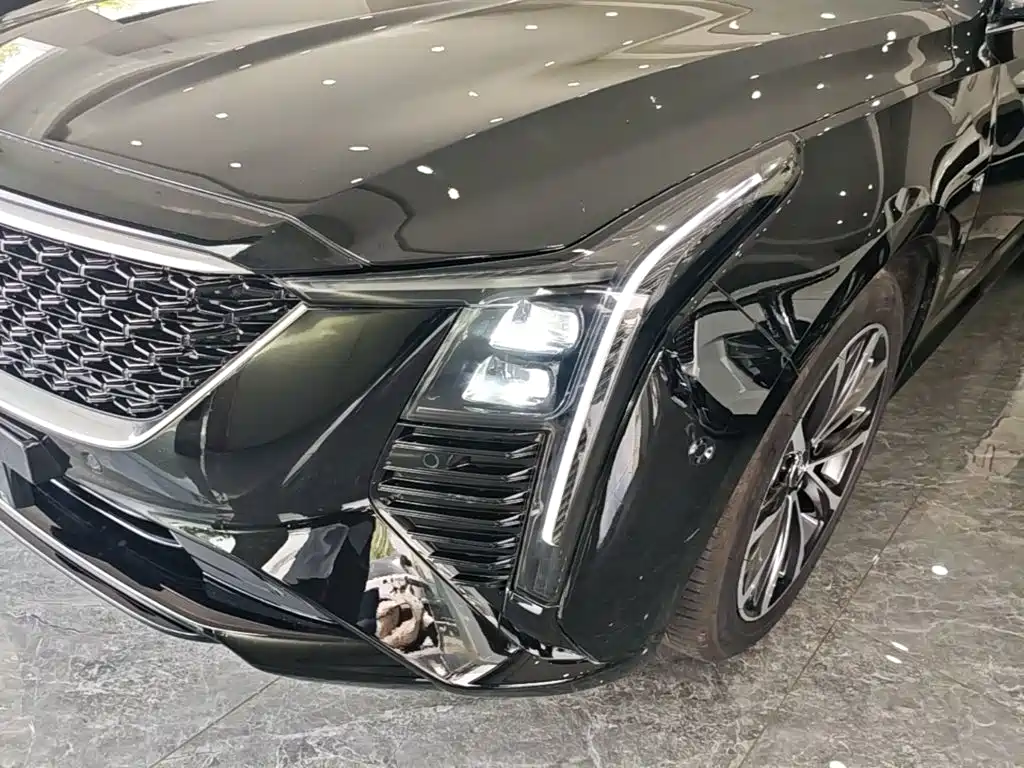 Cadillac CT5 2025 — фото 24