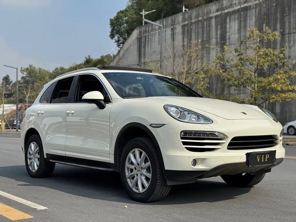 Porsche Cayenne 2012 — фото 12