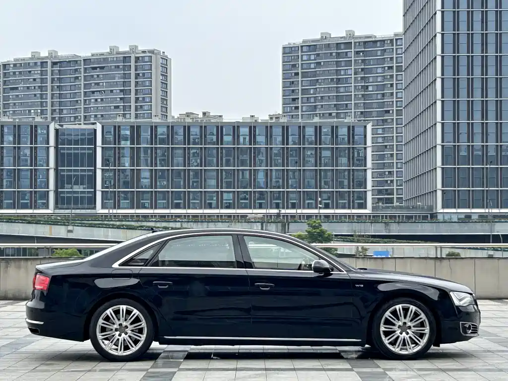 Audi A8 2013 — фото 4