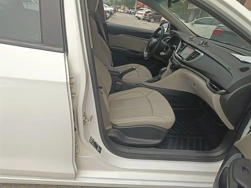 Buick Excelle 2015 — фото 25